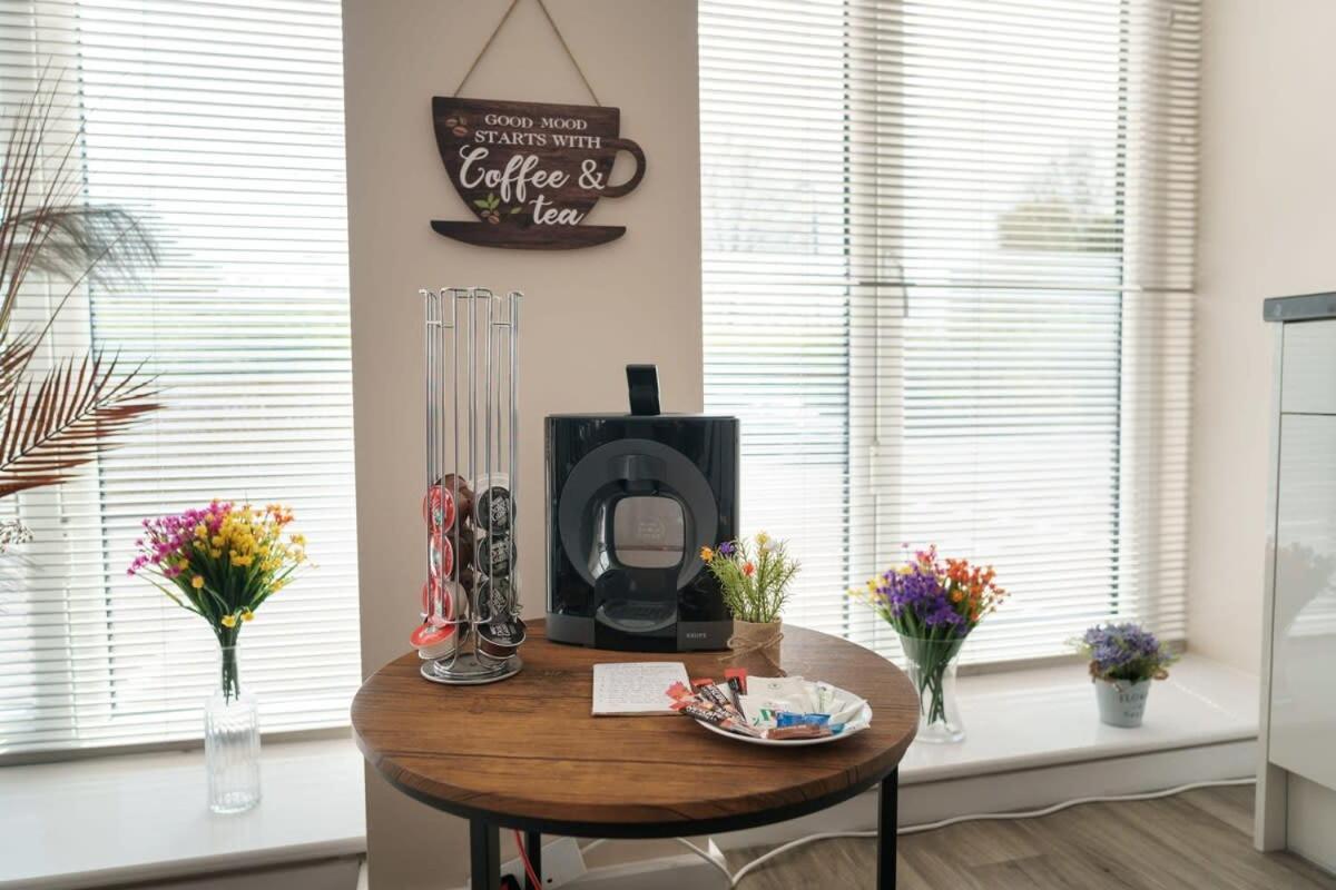 2 Bedroom Modern Apartment In แมนเชสเตอร์ ภายนอก รูปภาพ