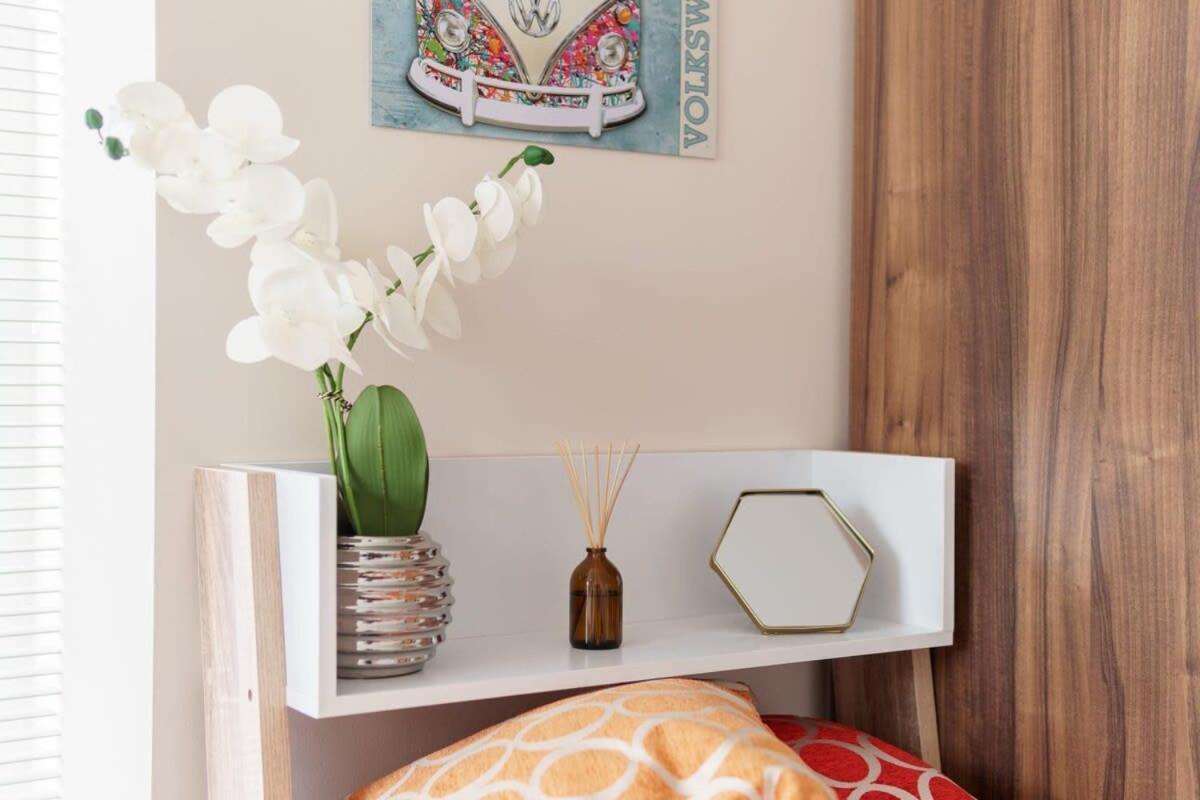2 Bedroom Modern Apartment In แมนเชสเตอร์ ภายนอก รูปภาพ